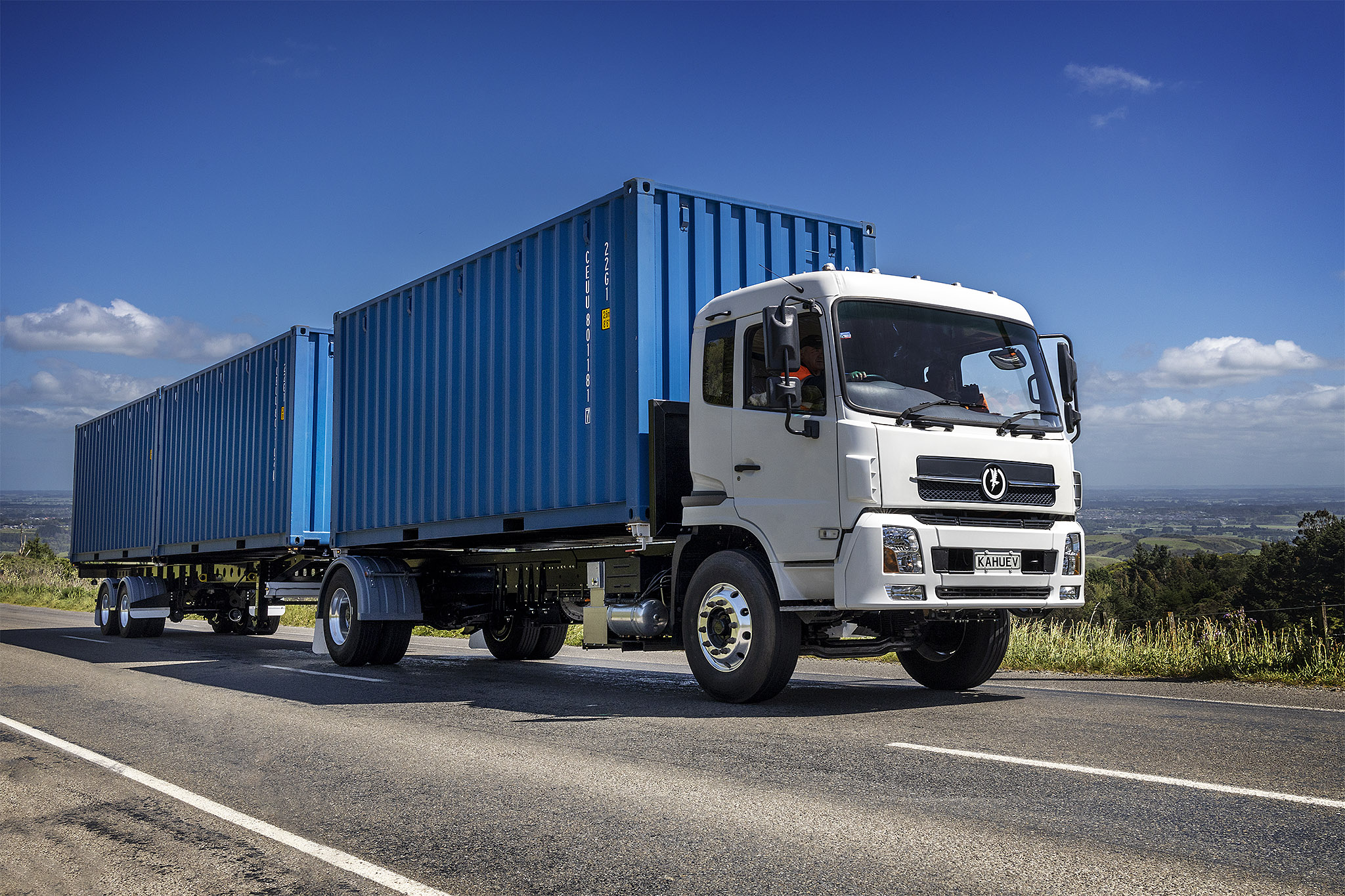 Kahu EV EK16 in operation